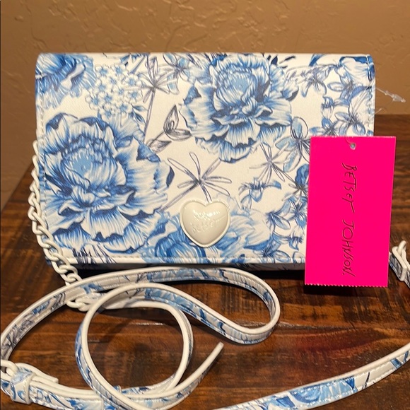 Betsey Johnson Blue Floral Crossbody Bag NWT - Picture 1 of 10